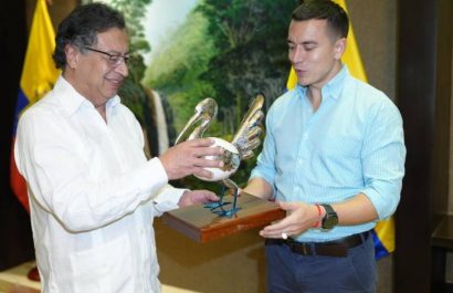 los-presidentes-daniel-noboa-y-gustavo-petro-de-ecuador-y-colombia-respectivamente-se-reunieron-en-las-islas-galapagos