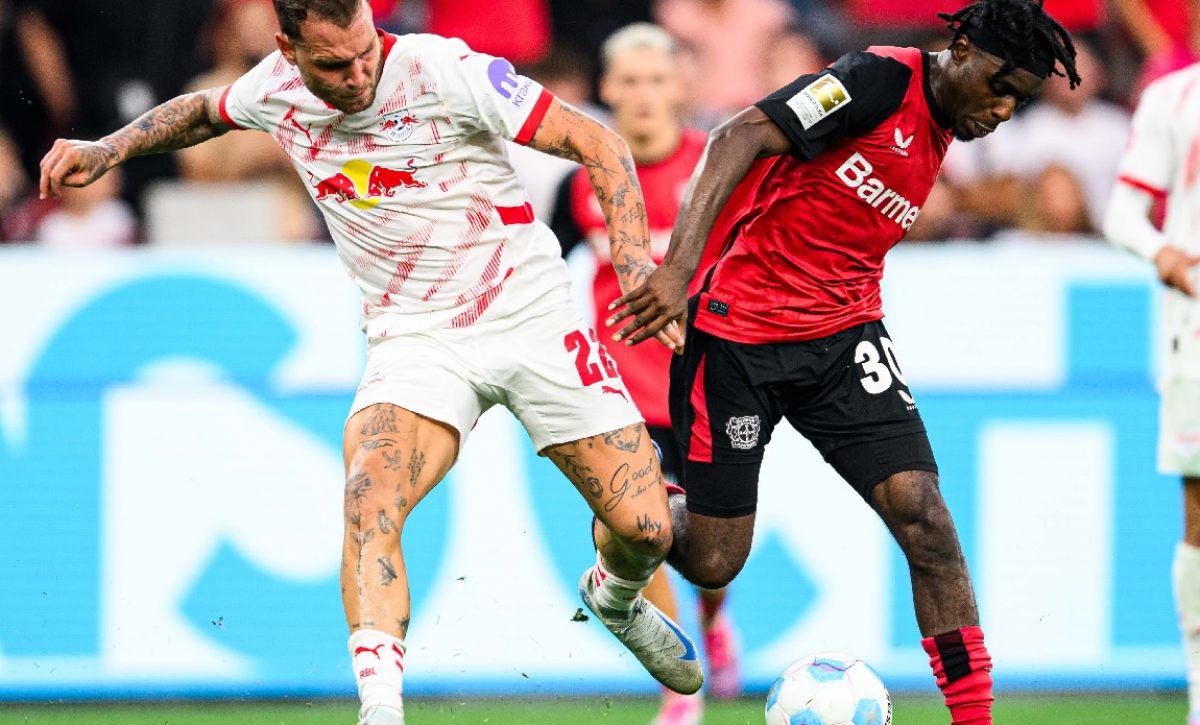 luego-de-15-meses-sin-conocer-la-derrota-el-bayer-leverkusen-donde-juega-piero-hincapie-cayo-derrotado