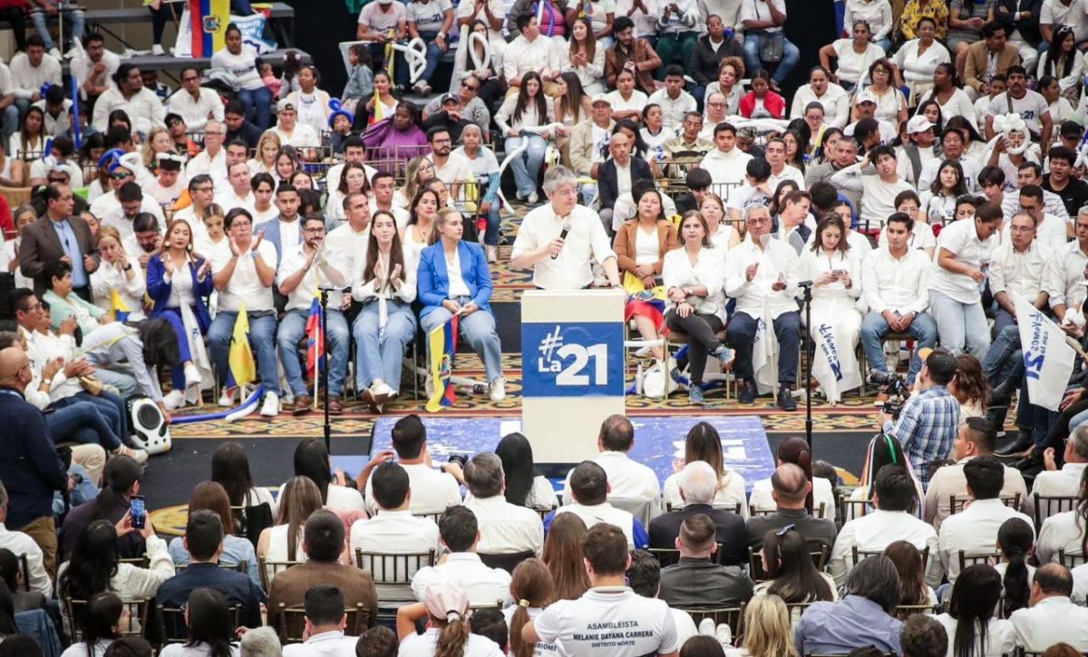 luego-de-diez-meses-de-haber-dejado-la-presidencia-de-la-republica-guillermo-lasso-aparecio-en-un-evento-publico-en-guayaquil