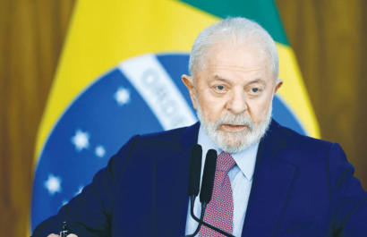 Fiscalía acusa a general de llevar a Bolsonaro plan para asesinar a Lula da Silva