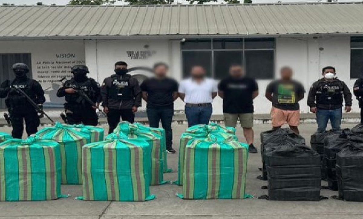 mas-de-una-tonelada-de-droga-incauto-la-policia-nacional-tras-un-allanamiento-realizado-en-portoviejo-capital-de-manabi