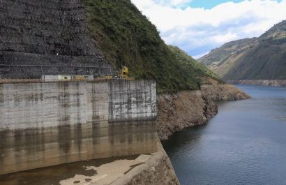 mazar-el-embalse-mas-importante-para-el-sistema-electrico-de-ecuador-esta-pasando-horas-criticas-por-la-falta-de-agua