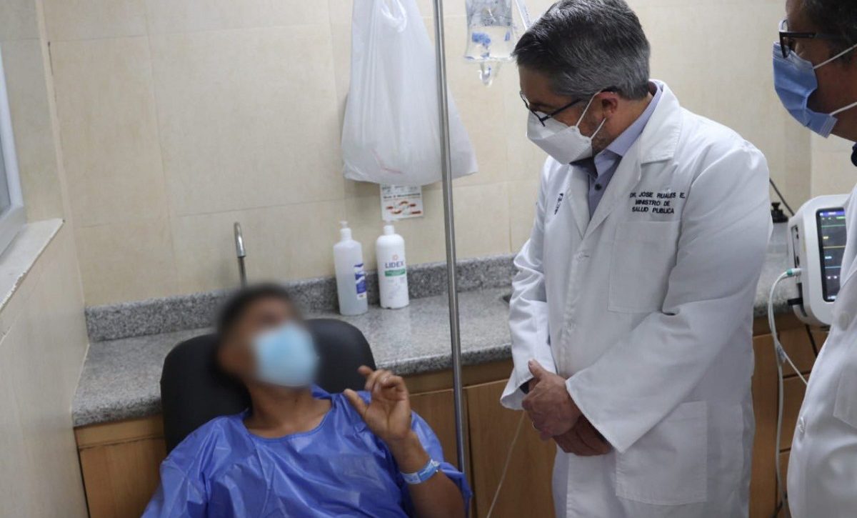 ministro-Twitter-@salud_ec