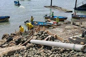 La obra en el muelle de chaluperos mide 17 metros de largo por cuatro metros de ancho y ya presenta el 70% de avance.