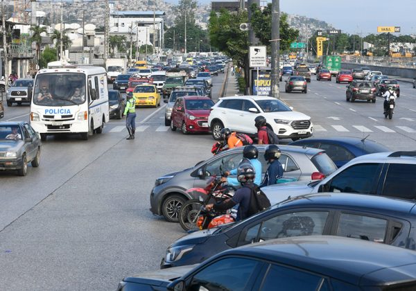 La nueva infraestructura en la avenida Juan Tanca Marengo busca eliminar cuellos de botella.