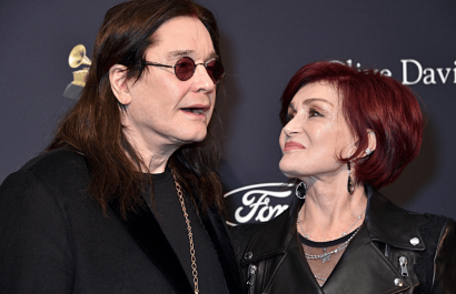 Entre excesos, escándalos y amor eterno: la historia de Ozzy Osbourne y Sharon que sobrevivió hasta el final