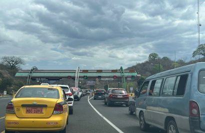 peaje-de-ingreso-a-portoviejo-registra-alta-afluencia-en-primer-dia-de-feriado-de-ano-nuevo
