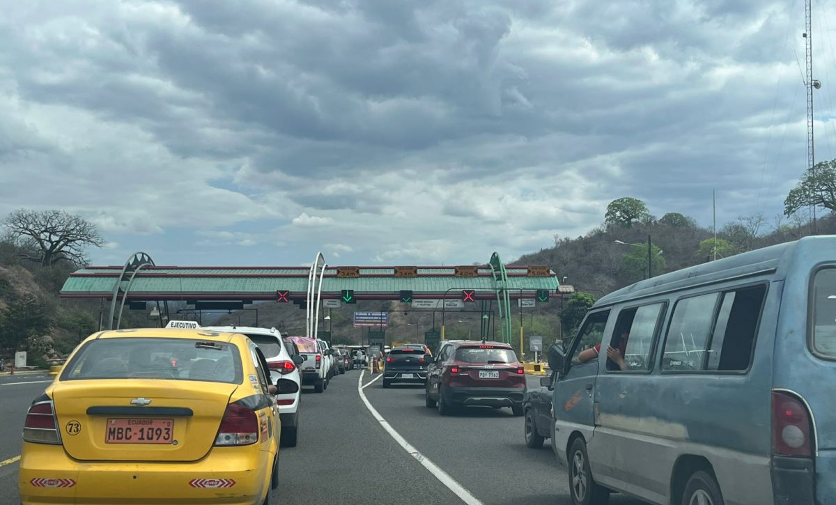 peaje-de-ingreso-a-portoviejo-registra-alta-afluencia-en-primer-dia-de-feriado-de-ano-nuevo