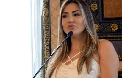 por-lo-que-le-resta-de-vida-la-periodista-mayra-salazar-no-podra-ejercer-un-cargo-publico-en-la-funcion-judicial-de-ecuador