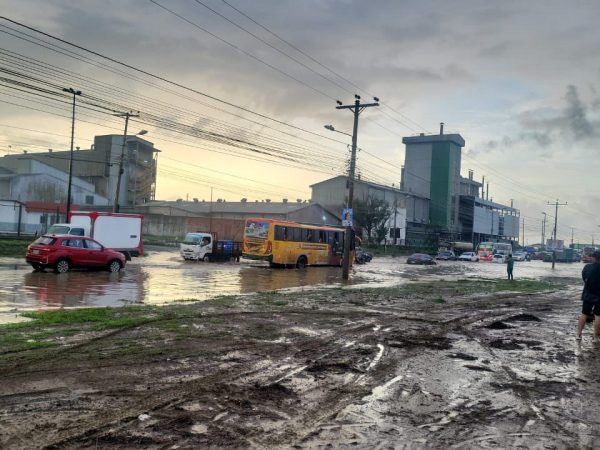 posibles-crecidas-y-desbordes-de-rios-se-pronostican-para-esta-semana-ante-la-llegada-de-intensas-lluvias-en-ecuador