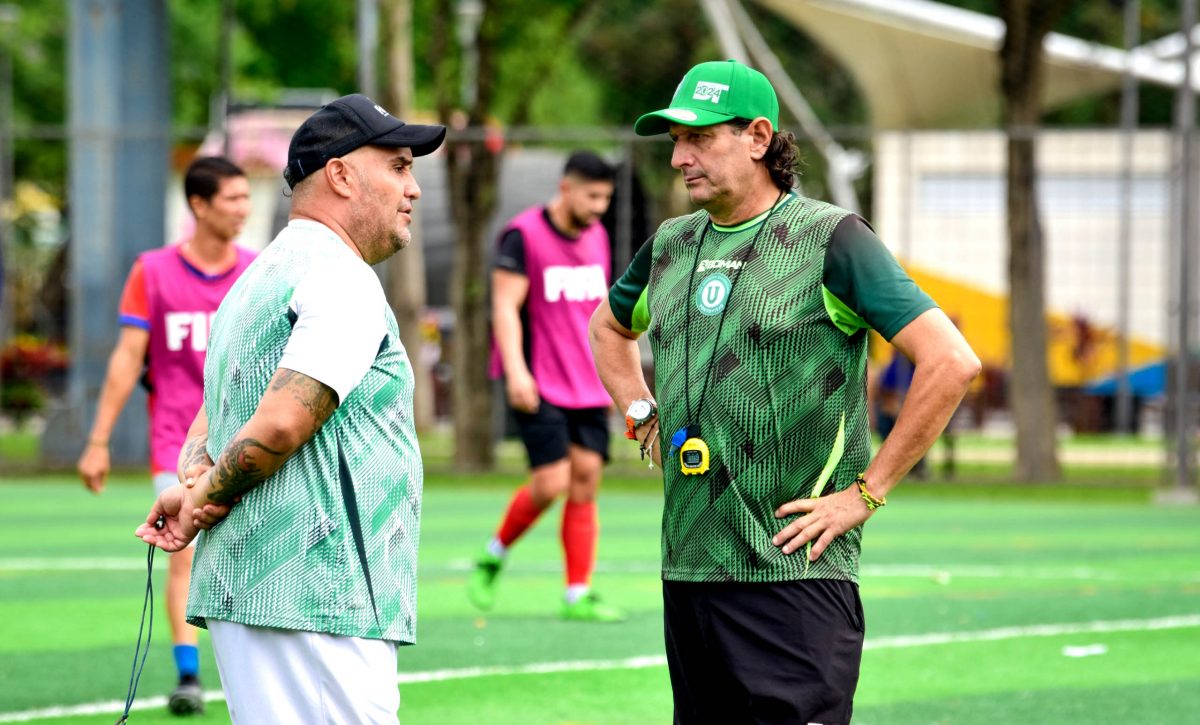 raul-duarte-y-su-asistente-de-liga-de-portoviejo