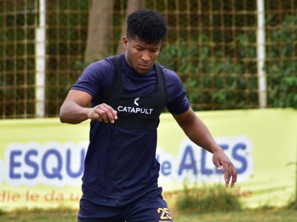 Edilson Cabezas, nuevo jugador de Delfín SC.