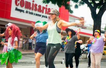 uta Urdesa se inspira en proyectos similares. En Guayaquil, Ruta Centro, lanzada en 2023, sentó las bases para Urdesa, conectando el centro con los barrios.