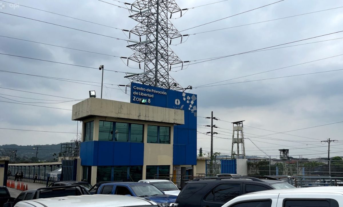se-reporta-atentado-con-explosivos-en-la-penitenciaria-del-litoral
