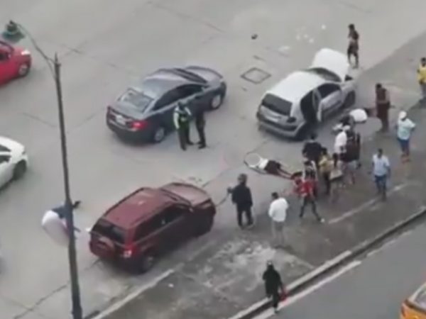 sicarios-mataron-a-tres-personas-en-la-avenida-pedro-menendez-gilbert-en-guayaquil