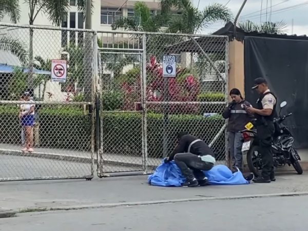 sicarios-mataron-a-un-hombre-en-el-exterior-del-hospital-de-pasaje-el-oro