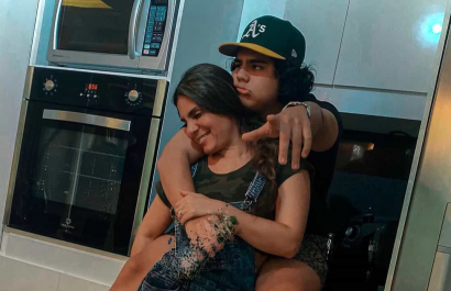 “No tergiversen sus palabras”: Sofía Caiche defiende a su hijo tras viral video en TikTok