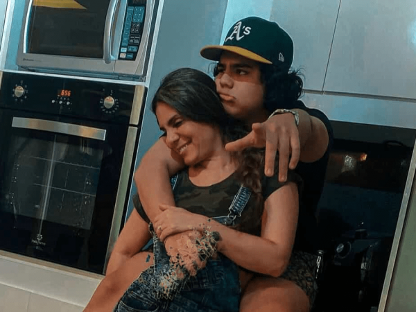 “No tergiversen sus palabras”: Sofía Caiche defiende a su hijo tras viral video en TikTok