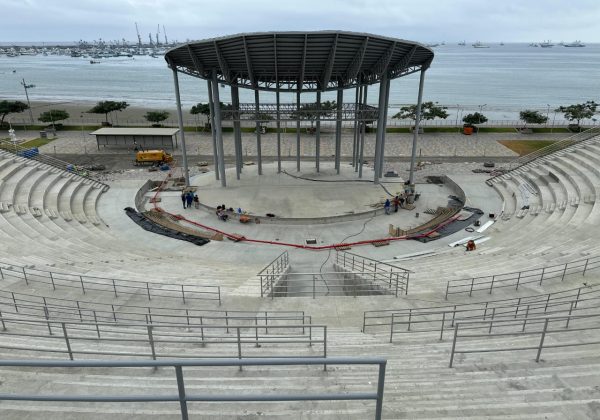 La construcción del Parque Centenario Agustín Intriago aún no está concluida.