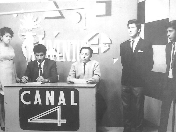 Canal 4 de Manta contaba con un noticiero, así como programas infantil y deportivo.