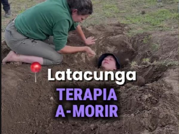 ¿Enterrados vivos para sanar? La terapia que genera polémica en Ecuador