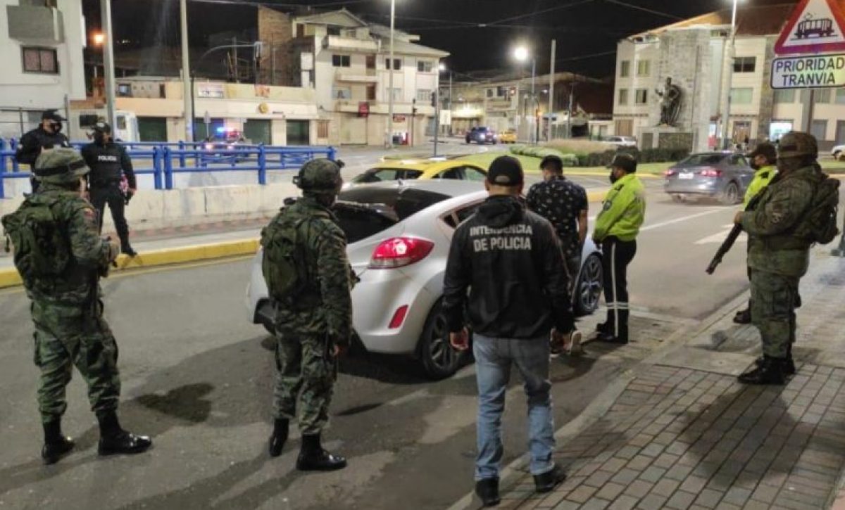 toque-de-queda-en-ecuador-por-el-apagon-del-miercoles-y-jueves-5
