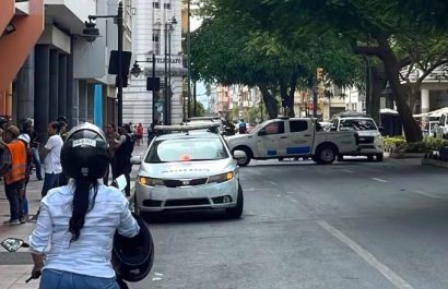 tras-salir-de-un-restaurante-de-comida-asiatica-un-oficial-de-la-policia-nacional-recibio-varios-disparos-de-parte-de-dos-hombres