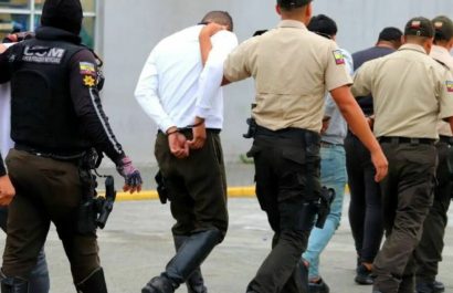 tres-policias-le-pedian-dinero-a-la-duena-de-un-motel-en-pedro-carbo-guayas