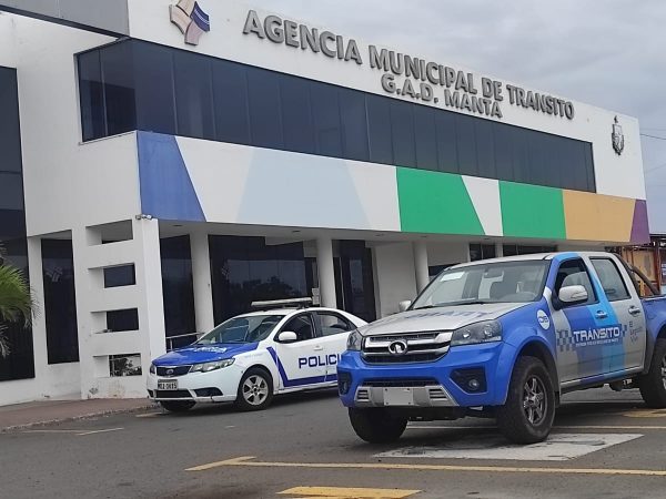 un-agente-municipal-de-transito-de-la-ciudad-manta-se-vio-involucrado-en-un-confuso-incidente-la-manana-de-este-domingo
