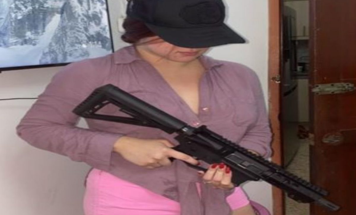 una-exreina-de-belleza-de-manta-a-quien-la-policia-detuvo-quedo-en-libertad-por-estar-embarazada-informo-la-fiscalia