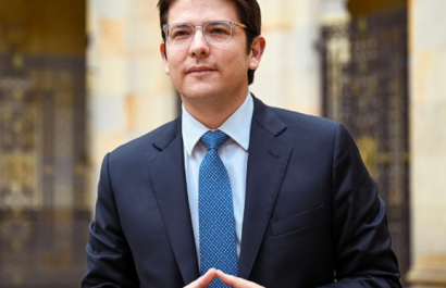 Le dispararon por la espalda: atacan a Miguel Uribe Turbay en pleno evento político