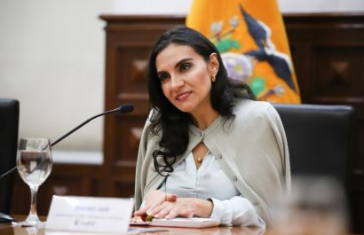 veronica-abad-vicepresidenta-de-la-republica-no-puede-ser-destituida-de-su-cargo-por-un-sumario-administrativo