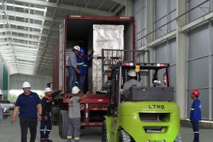 Novacero y Grupo RQ lideran la revolución solar en Ecuador con megaplanta solar en Guayaquil.