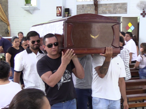 wiliams-vinces-quien-murio-sepultado-junto-a-su-familia-por-un-deslizamiento-era-jugador-de-ecuavoley