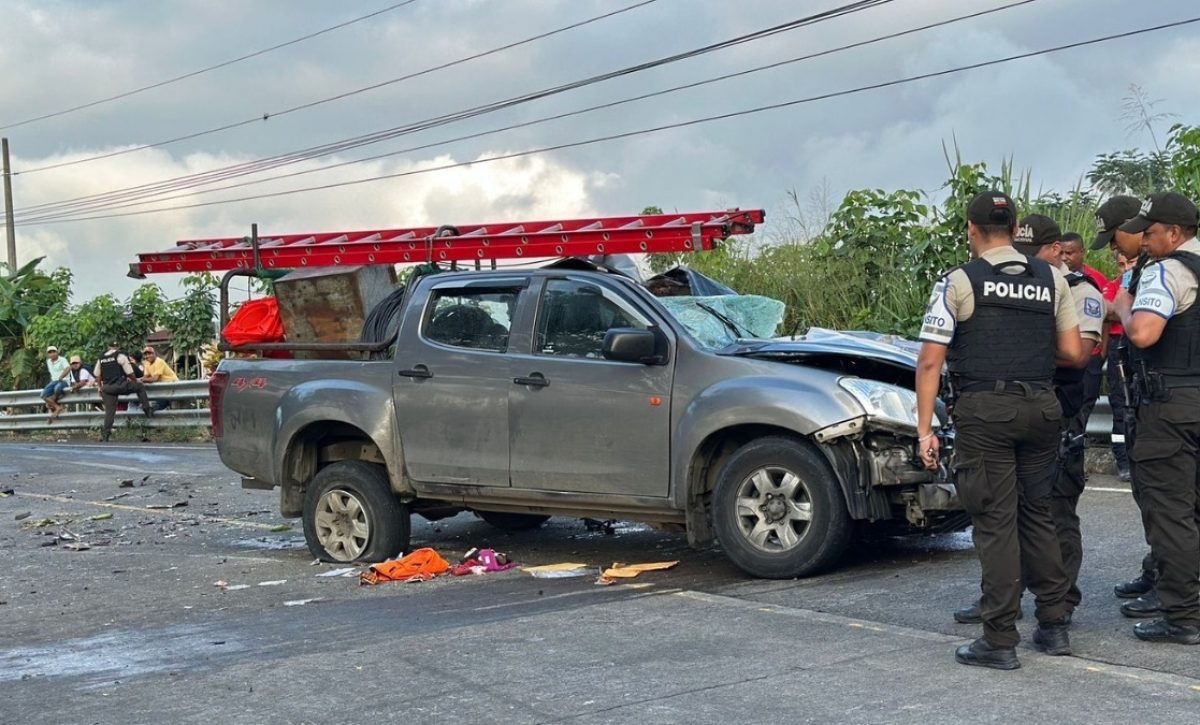 ¿Cómo fue el accidente en la vía Pedernales-El Carmen, provincia de Manabí, que cobró la vida de tres hermanos