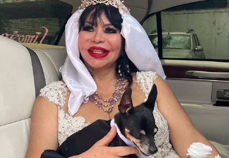 La exvedette Susy Díaz aseguró estar feliz luego de haberse casado con su perro 'Chiky'.