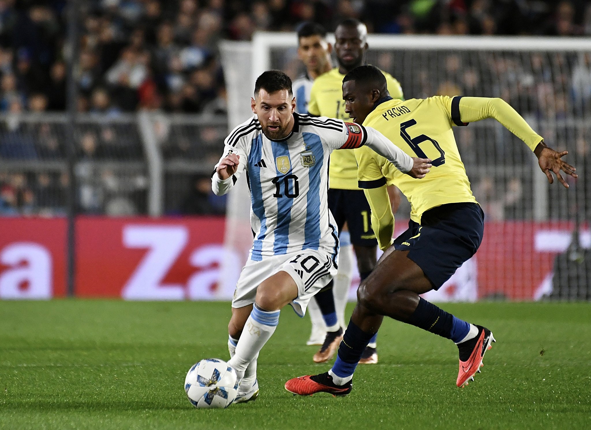 Ecuador cae 1-0 ante Argentina en el arranque de las Eliminatorias