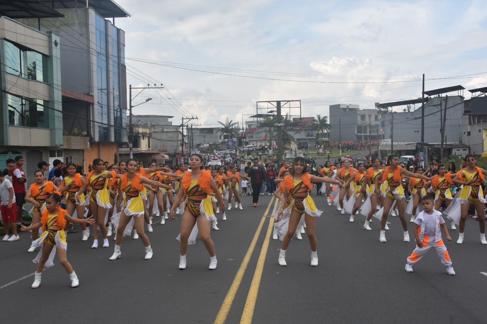 Provincialización de Santo Domingo pregón y desfile