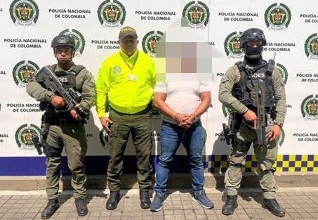Policía de Ecuador y Armada de Colombia capturan peligrosos narcotraficantes
