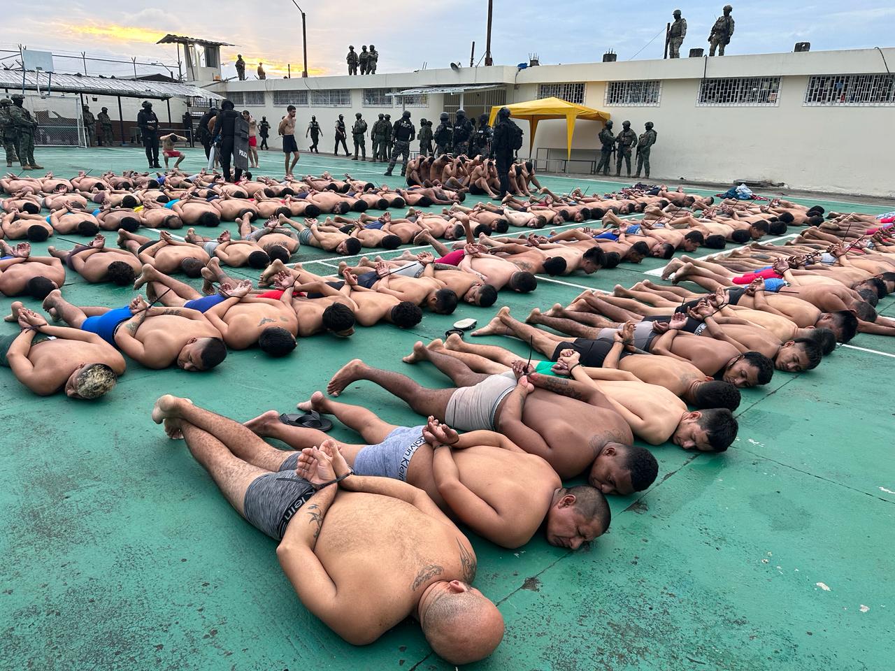 Bloque de seguridad interviene en la cárcel de Bahía de Caráquez