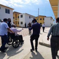 El presidente Lenín Moreno entregó cien casas en Montecristi