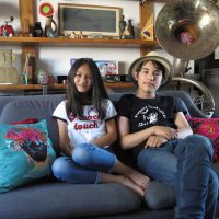 Isaac y Nora, dos niños franceses que arrasan recuperando canciones latinas