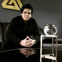 Daxsen, un empresario musical ecuatoriano que cosecha triunfos