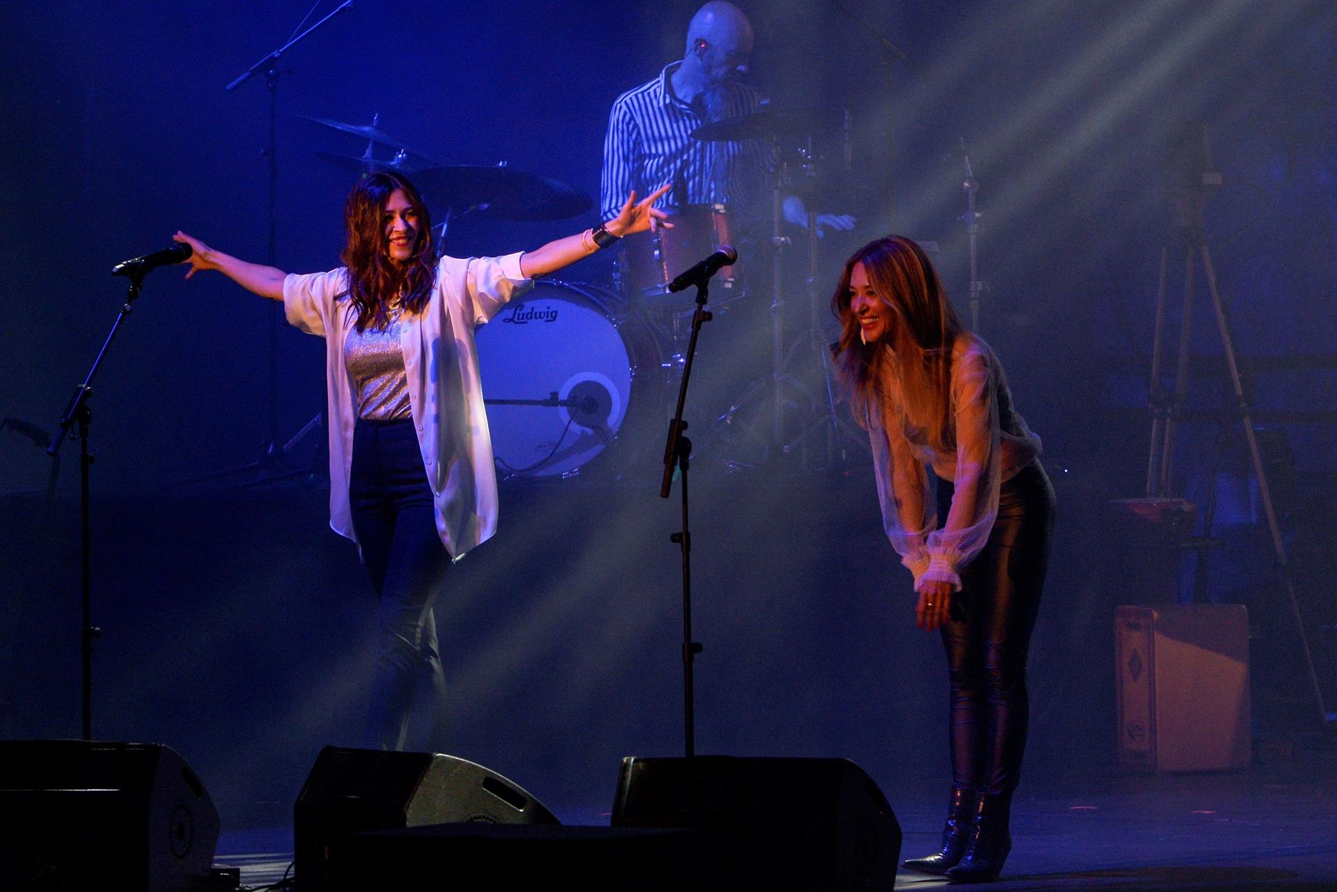 20 años después regresa el dúo “Ella Baila Sola”