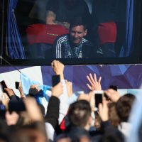 La Selección argentina regresó al país tras su consagración en el Maracaná