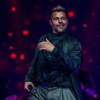 Ricky Martin llega a los 50 años con “la misma energía” y “mejor que nunca”