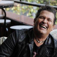 Carlos Vives ‘regala’ a Shakira una canción por su cumpleaños