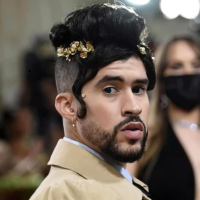 Bad Bunny se toma la alfombra roja de la Met Gala