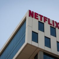 Netflix contrata a dos ejecutivos de Snap para lanzar su versión con anuncios