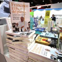 Feria del Libro de Guayaquil comienza con Alarcón y Caparrós entre invitados